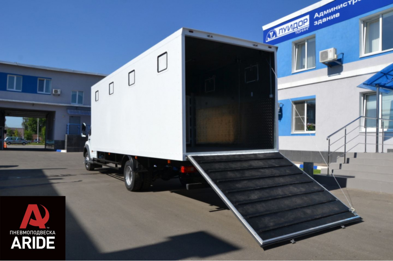 Пневмоподвеска на фургоны для перевозки животных