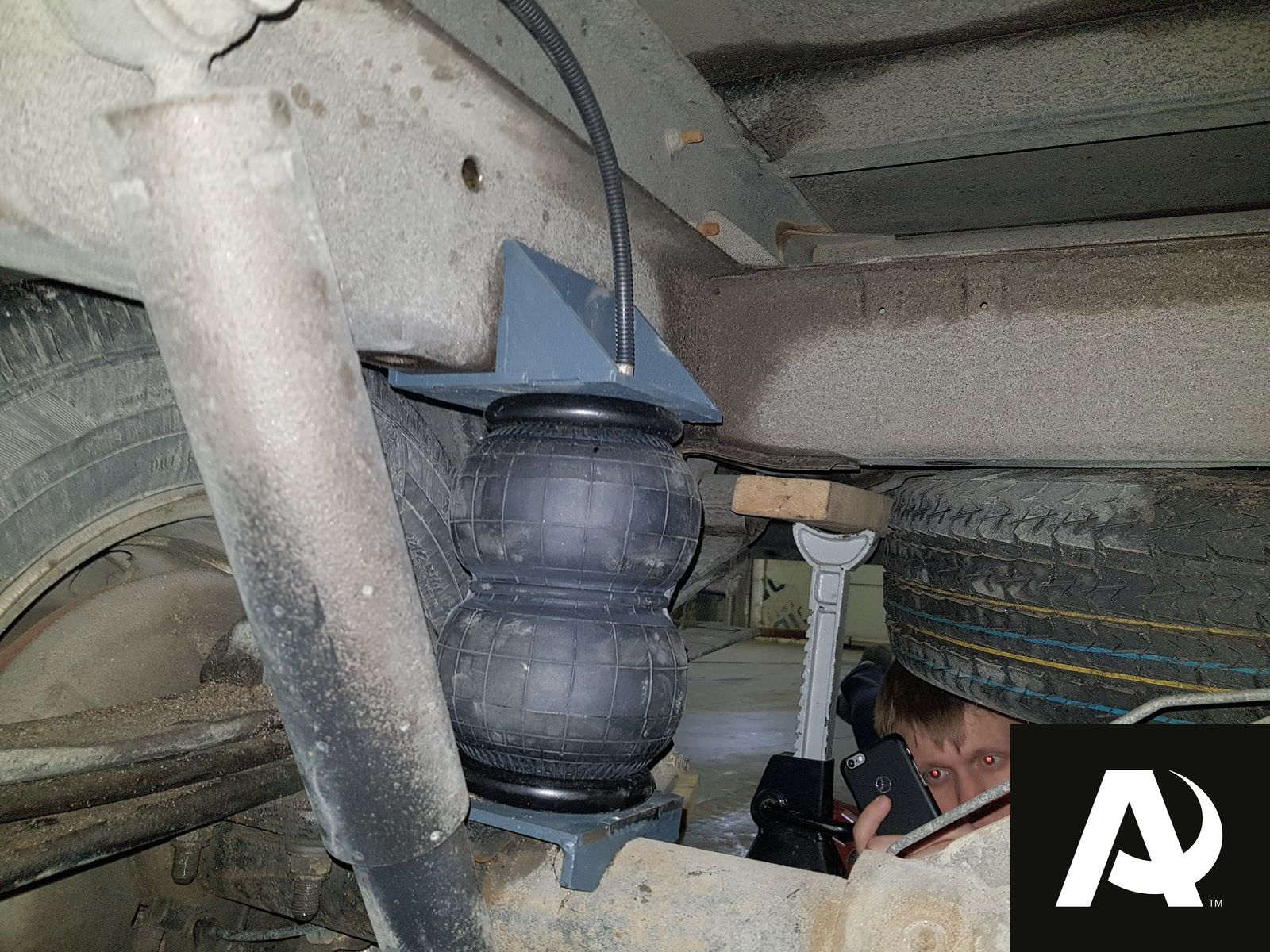 Установка пневмоподвески на Ford Transit задний привод, будка, рестайлинг - фото и описание работ, технические детали проекта и характеристики