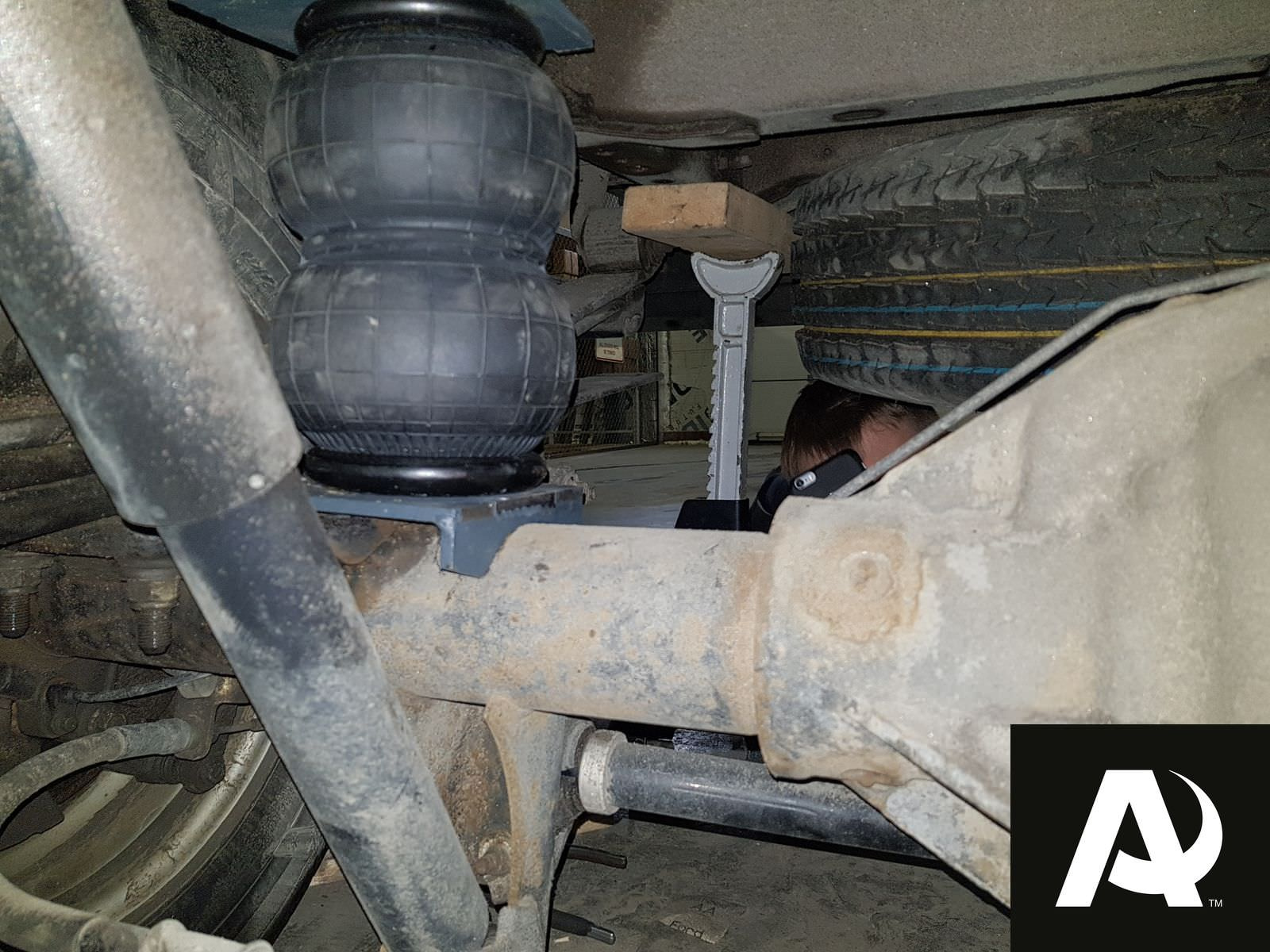 Установка пневмоподвески на Ford Transit задний привод, будка, рестайлинг - фото и описание работ, технические детали проекта и характеристики