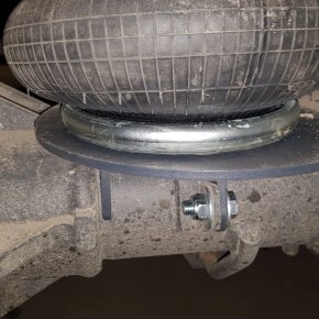 Задняя  пневмоподвеска Iveco Daily 65-70