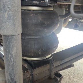 Передняя пневмоподвеска на Iveco Stralis