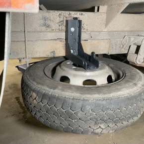 кронштейн запаски