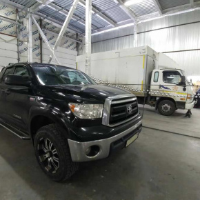 Установка пневмоподвески на Toyota Tundra 2012 г.в.