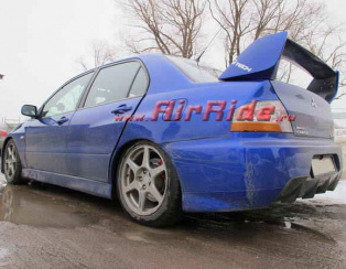 Пневмоподвеска на Mitsubishi Lancer Evolution 9