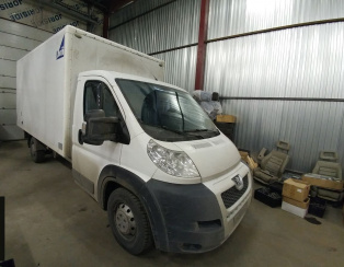 Установка базового комплекта пневмоподвески Peugeot Boxer в Санкт-Петербурге