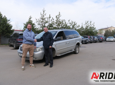 Рис. 1 Наши проекты: Пневмоподвеска на Chrysler Grand Voyager