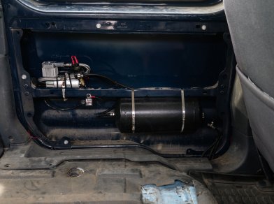 Рис. 1 Пневмоподвеска на Ford Tourneo Connect — установка
