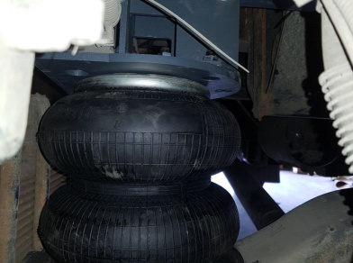 Рис. 6 Наши проекты: Установка пневмоподвески и системы управления на заднюю ось Газон Некст Самосвал