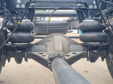 Рис. 3 Наши проекты: Установка пневмоподвески на Iveco Daily 70C с двухконтурной системой управления 