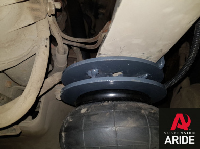 Рис. 5 Наши проекты: Пневмоподвеска на Mercedes Atego 818 - Этапы установки