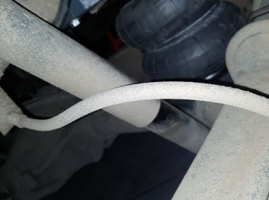 Рис. 5 Наши проекты: Пневмоподвеска на Mercedes Sprinter 3 для комфорта - Этапы установки