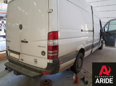 Рис. 1 Наши проекты: Пневмоподвеска на Mercedes Sprinter 3 для комфорта - Этапы установки