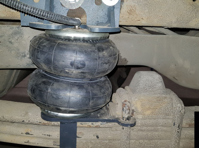 Рис. 4 Наши проекты: Пневмоподвеска на Mitsubishi FUSO Fighter