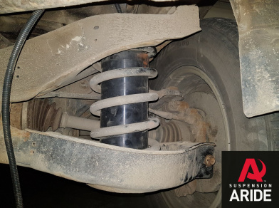 Рис. 3 Наши проекты: установка пневмоэлементов в пружины Nissan Pathfinder 51