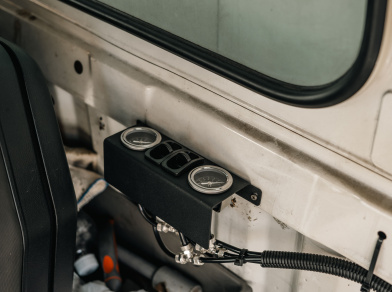 Рис. 6 Наши проекты: Пневмоподвеска на Nissan Cabstar