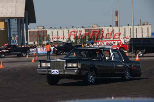 Пневмоподвеска на любой автомобиль, пневмоамортизаторы, пневмоподушки, пневмоподвеска на Lincoln Town Car