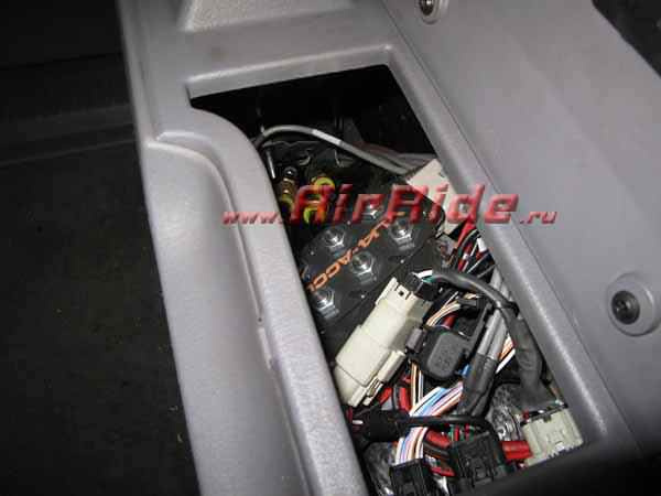 Система управления пневмоподвеской AccuAir