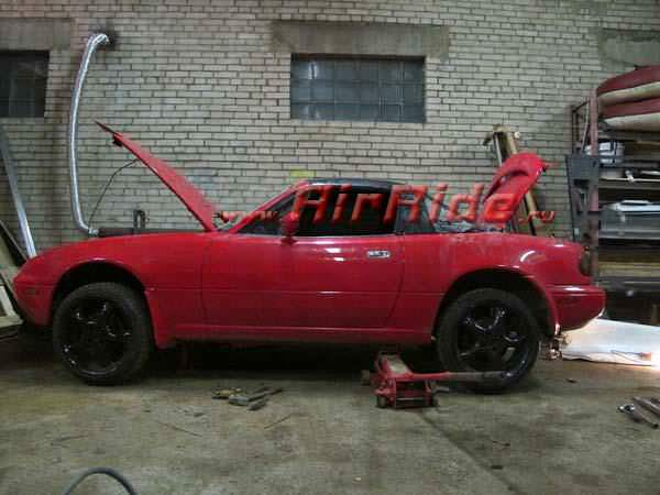 Пневмоподвеска на Mazda MX5
